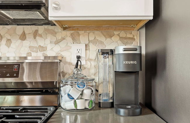 The Fancy Fox Stunning 4 BR Retreat, Min to Lake - Foto 14