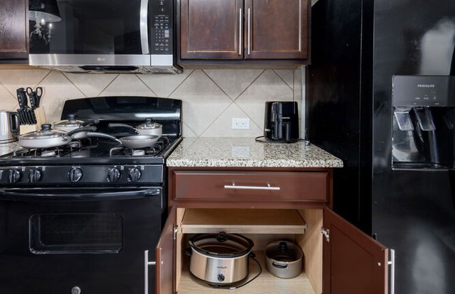 Hot Tub Foosball Fenced Yard Parking - Foto 16