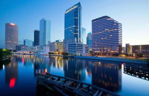 Stunning 2-Bed Condo with Panoramic DT Tampa Views - Foto 1