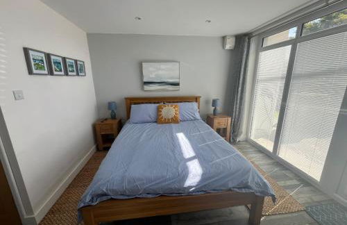 Entire guest suite in Four Mile Bridge, Rhoscolyn - Foto 3