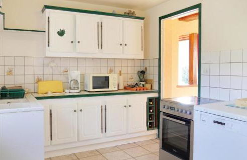 4 Bedroom Pet Friendly Home In Portbail - Photo 7