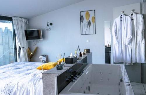 La Suite Soleil Romantique & Balnéo - Foto 5