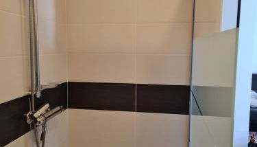 Appartement T2 spacieux à FREHEL mieux vaut reserver via RBNB - Foto 4, Shower