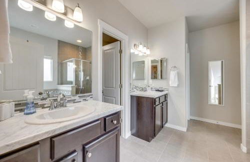 Stunning Peyton Retreat with Game Room, Private Yard - Foto 15