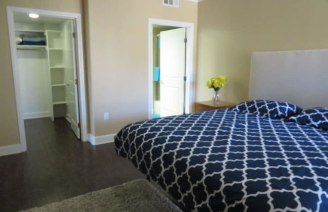 2 Bed 2 Bath in Studio City - Foto 32