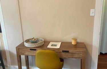 Beautiful Studio Apartment in Historic House - Foto 4