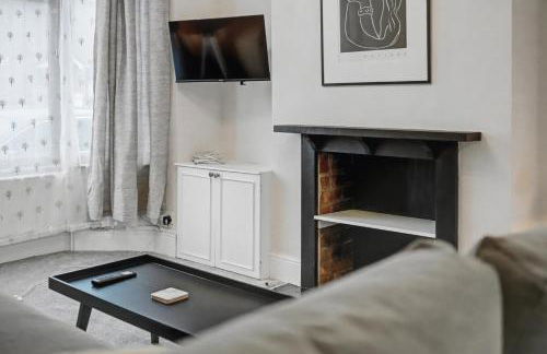 Countess House, Northampton - Stylish Modern 2-Bedroom House with Garden - Free Parking - Foto 17