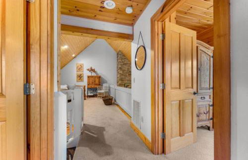 Lodge with Grill, Fireplace and Club Access - Foto 52