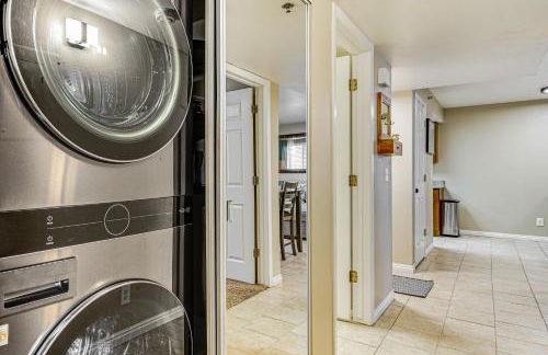 Cozy and Centrally Located SLC Condo with Balcony! - Foto 24