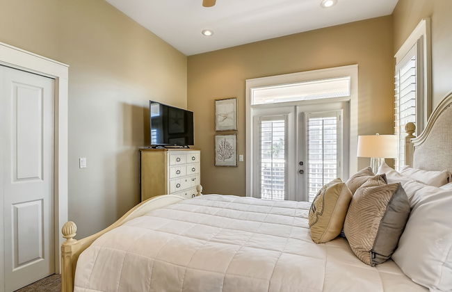 Paradise Pointe - Gorgeous 4 BR home with pool by RedAwning - Foto 7