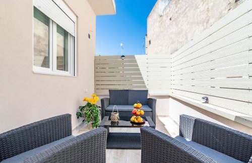 Sophia's Comfortable Home with a Private Backyard - Foto 43