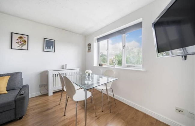 Charming Apartment Close to Central London - Foto 8