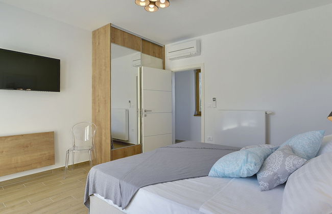 Beautiful Villa by the sea - Photo 3