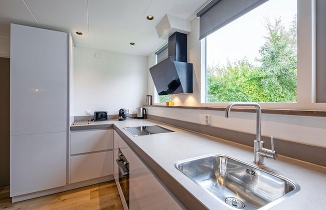 Cozy Holiday Home With hot tub on Texel - Foto 10