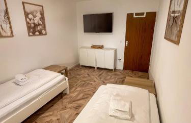 C4S - COME4STAY - Töging - InnStay - 3 Zi Apartment in Töging - 7Personen - Küche - Badezimmer - Balkon - SmartTV - WLAN - Foto 13