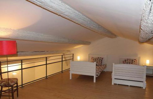 2 Bedroom Beautiful Home In Bellegarde - Foto 27