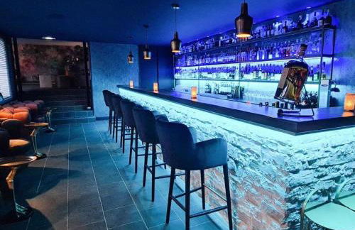 Villa in France with Private Garden - Foto 28