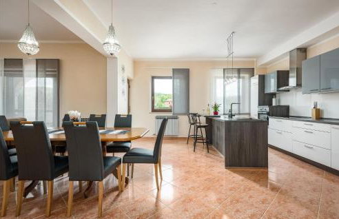 5 Bedroom Nice Home In Karojba - Foto 28