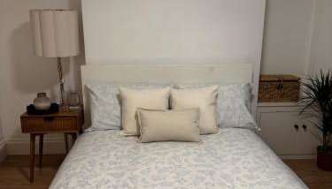 The Nest - 2 Minutes walk to East Croydon Station - Foto 2