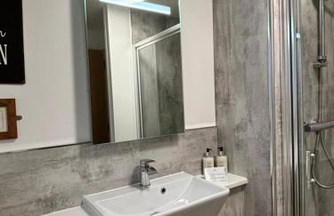 Bracken Lodge 6 with Hot Tub - Foto 8