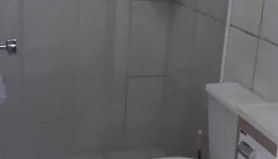 Apartamento inteiro, completo para até 8 pessoas por locação Não é divido com outros pessoas apenas significa que vc pode locar que tem capacidade para até 8 pessoas mas a locação sempre é individual de quem locou Check in possível nas 24 hrs - Foto 4