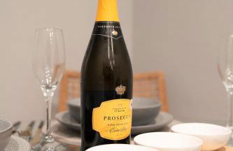 Stunning 2 Bedroom Beach Apartment With Garden - Foto 24