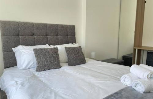 Exclusive 1 and 2 Bedroom Flats only 0,5 miles aw - Foto 72