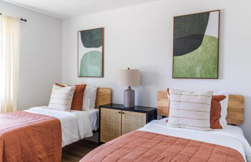 The Pink House - Palm Springs Gem with Private Pool & BBQ - Foto 27