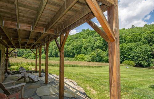 Cozy Cabin Right on the New River in Todd - Easy River Access - Fire Pit - Photo 20