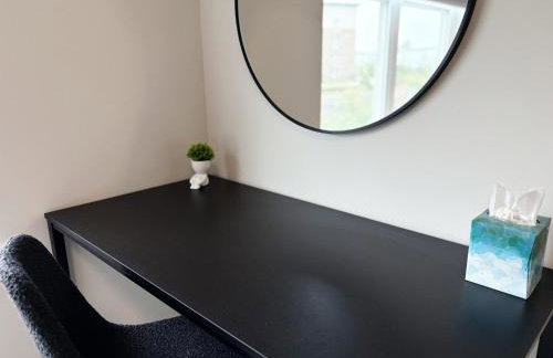 Warrenville Retreat 4BR 3 Bath Townhouse - WV2 - Foto 17