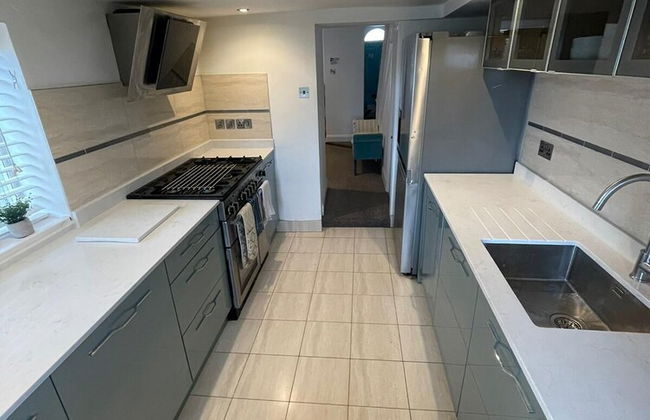 Warwick House - Photo 32