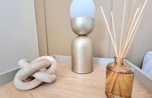 Stylish Spacious 4 Bed Townhouse near station with Parking & High Speed WiFi - Foto 35