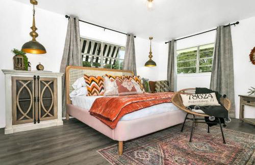 A Crystal Place Hot Tub 1 Blk off Main St! - Foto 20