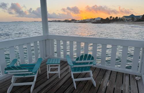 South Florida Spacious Oasis 4BR Retreat with 2 King Beds, Amazing Pool, near Beaches - Photo 6