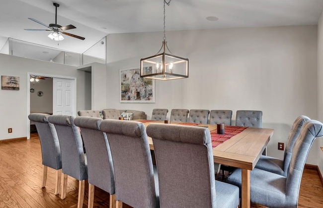 Amenities Galore! Outdoor Living & Lots of Games - Foto 22