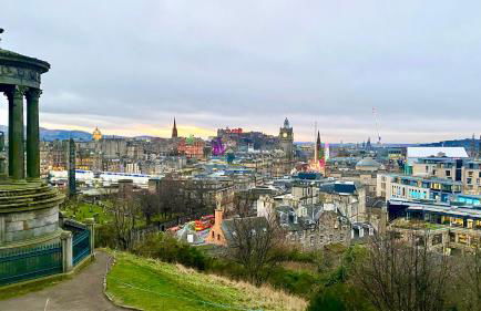 Stylish Apartment in Edinburgh 5 beds 3 Bedrooms - Photo 33