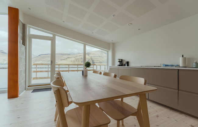 Seaside Nest | Charming Waterfront Retreat - Foto 11