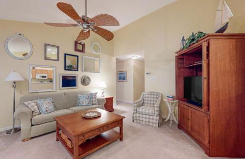 South Hampton --- 37923 Greenwich Ln - Photo 4