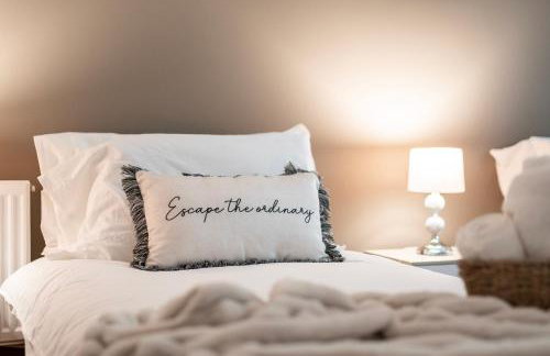 Stylish 5Bedroom Getaway in Quiet Mildenhall Area - Photo 44