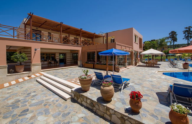 Omega Platanias - Foto 56