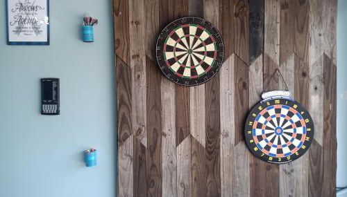 Ultimate Game Room Oasis for 12 - Private Patio - BBQ - 2 Kings - 6 TVs - Full-Body Massage Chair - Foto 5, Game Room