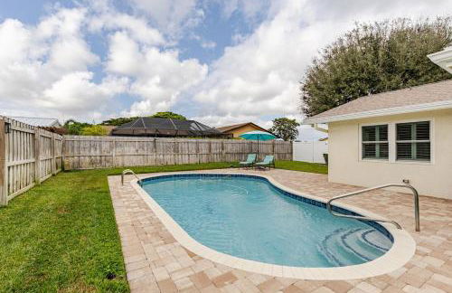 Heated Saltwater Pool Retreat Near PGA Sleeps 8 - Foto 30