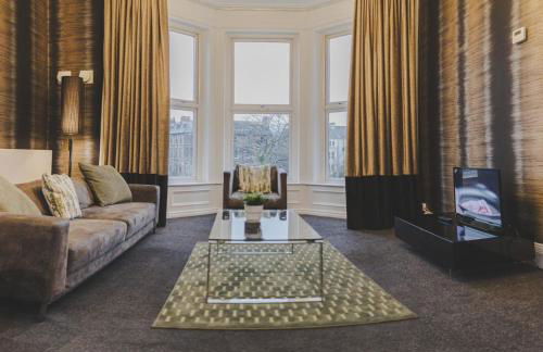 Kensington House by Warren Collection - Photo 12