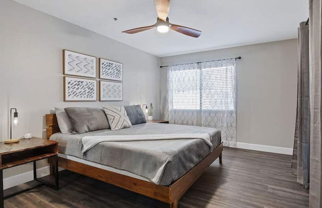 Beautiful Newly Remodeled 2-bdrm Biltmore Condo! - Foto 2