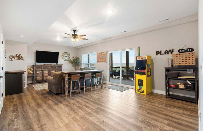 A Birds Eye Bridge View - 5 BDR w/ Private Hot Tub - Foto 38