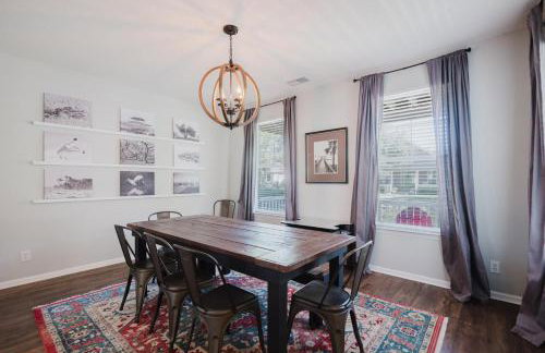 Bluffton Magnolia House - Charming Home in the Heart of Old Town Bluffton - Photo 4