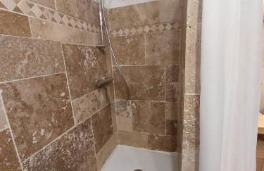 Appartement de charme au calme avec piscine, au pied du Colorado provençal, cœur du Luberon - Foto 51