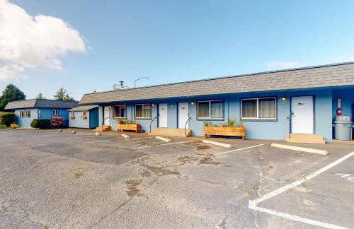 The Lamplighter Inn - Crab Shack and Whale Watching - Photo 15