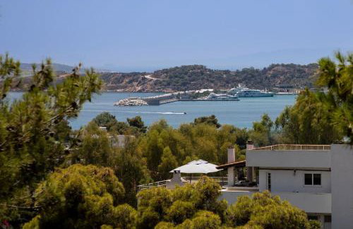 Relux Sea View 2 Bedroom Apartment by BluPine - Photo 2