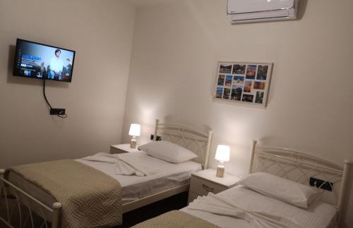 SUNNY HOLIDAYS APARTMENT - Photo 22